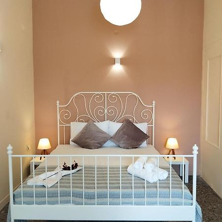 Corinth Vicky'S Central Apartment מראה חיצוני תמונה