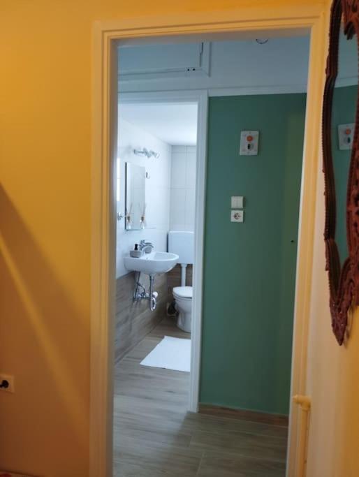 Corinth Vicky'S Central Apartment מראה חיצוני תמונה