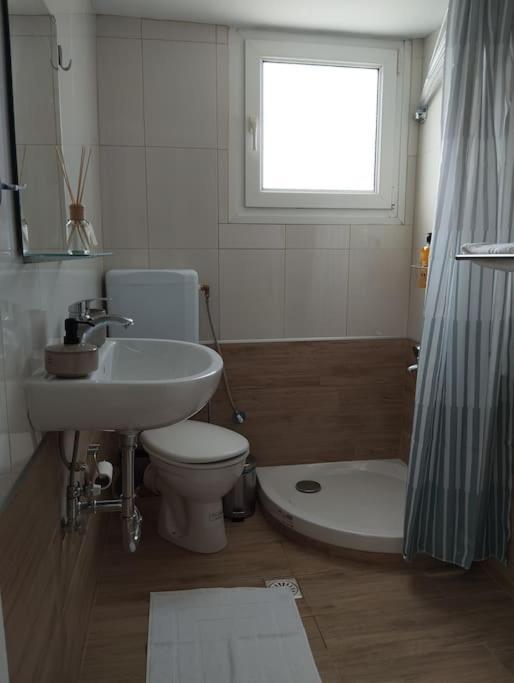 Corinth Vicky'S Central Apartment מראה חיצוני תמונה
