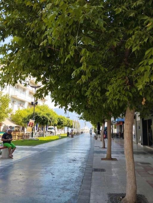 Corinth Vicky'S Central Apartment מראה חיצוני תמונה