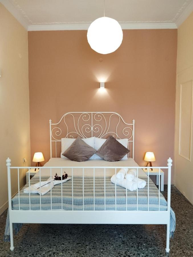 Corinth Vicky'S Central Apartment מראה חיצוני תמונה